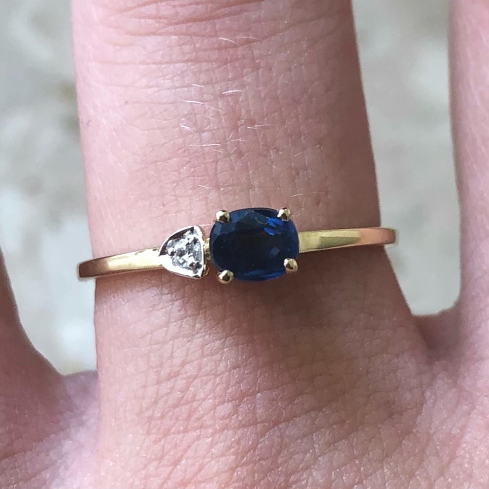 Ceylon Sapphire White Topaz Yellow Gold Vintage Ring